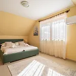 Varga Apartmán Balatonberény
