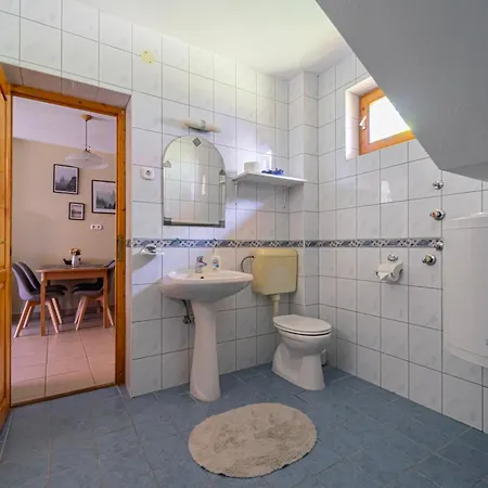 Varga Apartment *