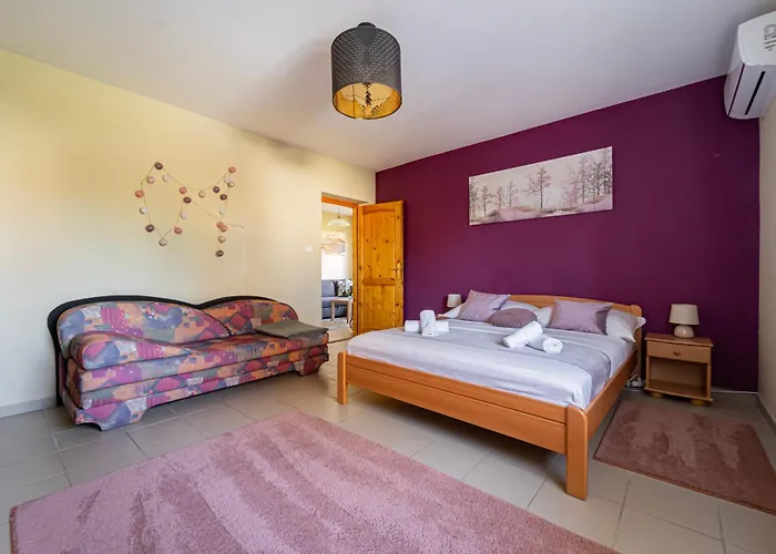 Varga Апартаменты Балатонберень